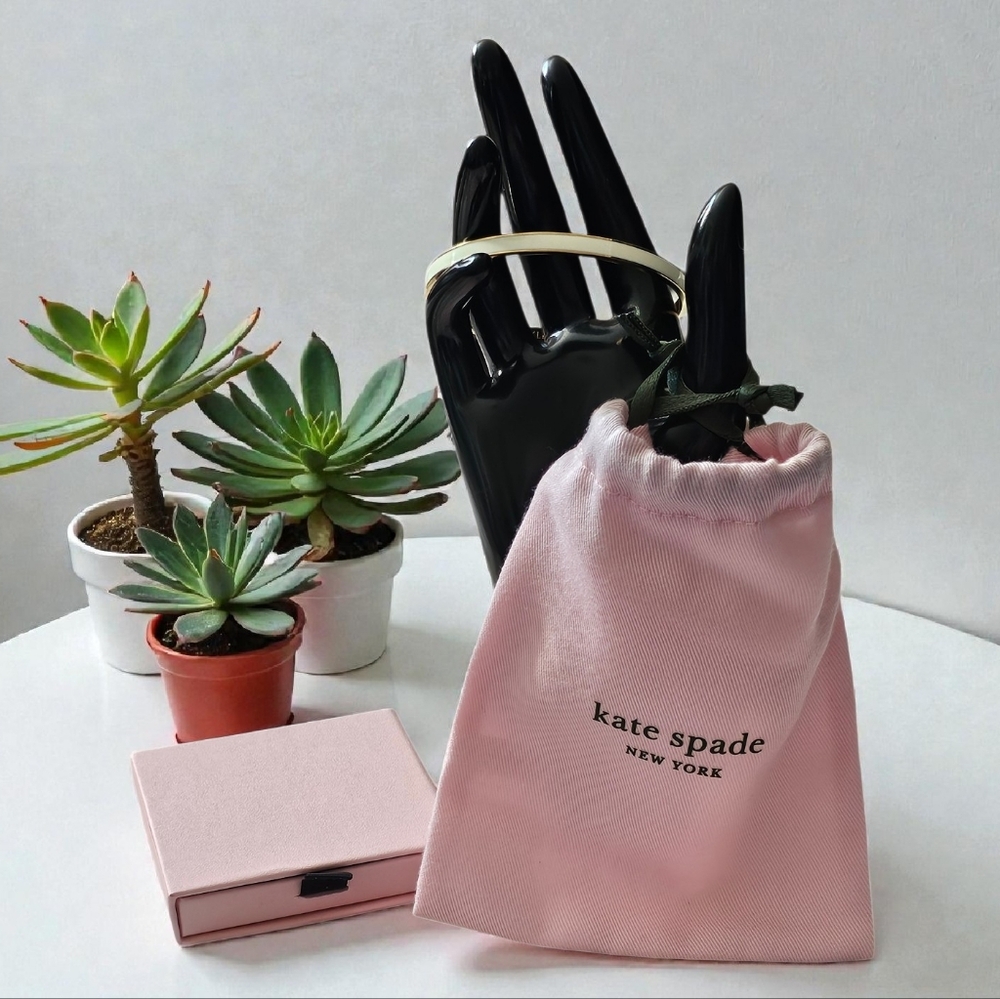 KATE SPADE "Tickle the Ivories" Gold & White Bangle w Pink Pouch & Box